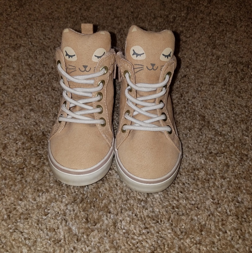 Old navy cat shoes size 5